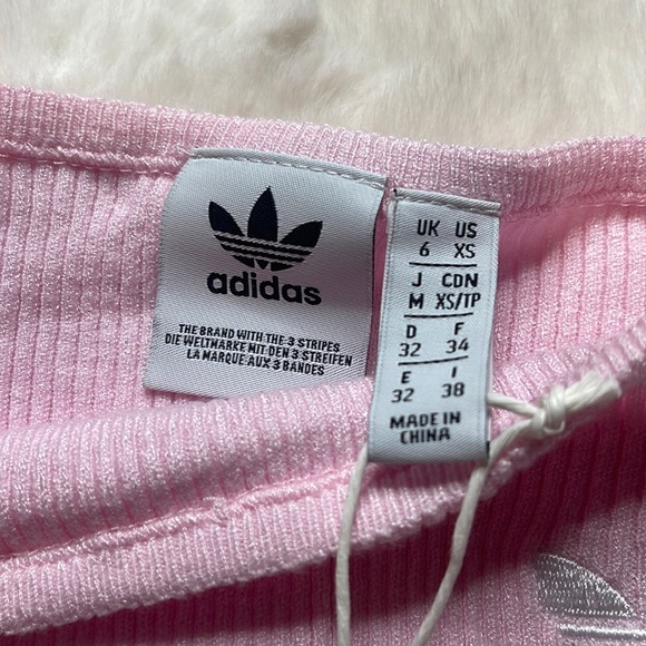 NWT Adidas off shoulder tee - SIZE: XS - Picture 2 of 4